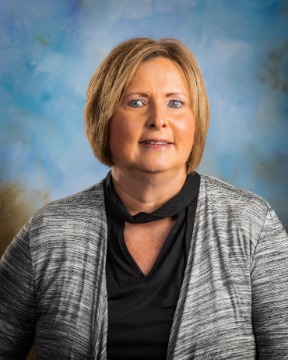 Kim Brown headshot